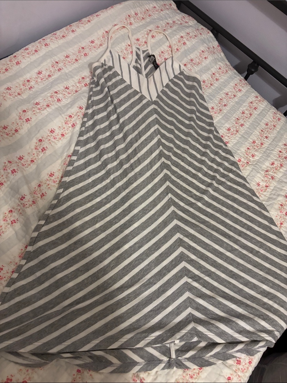 Laila Jayde Gray & White Striped Spaghetti Strap Mini Dress Size Small